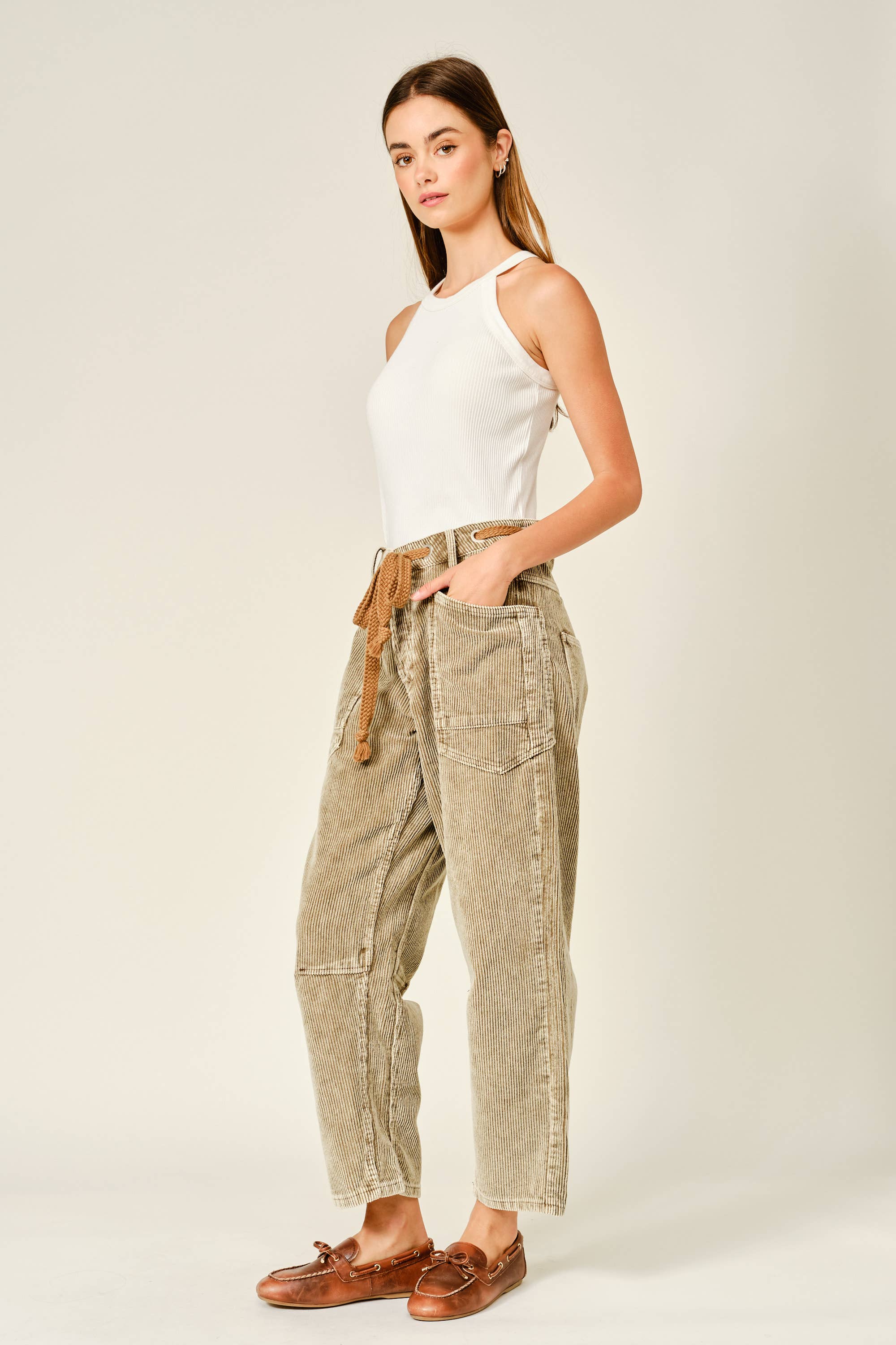 AJP5452 BARREL CORDUROY PANTS WITH EYELET WAIST