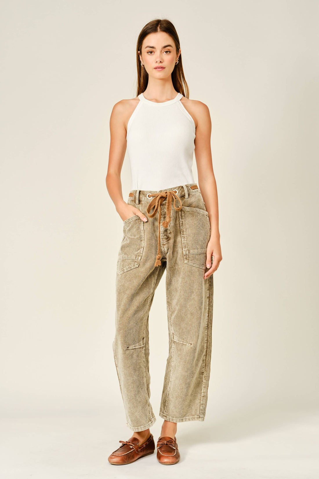 AJP5452 BARREL CORDUROY PANTS WITH EYELET WAIST