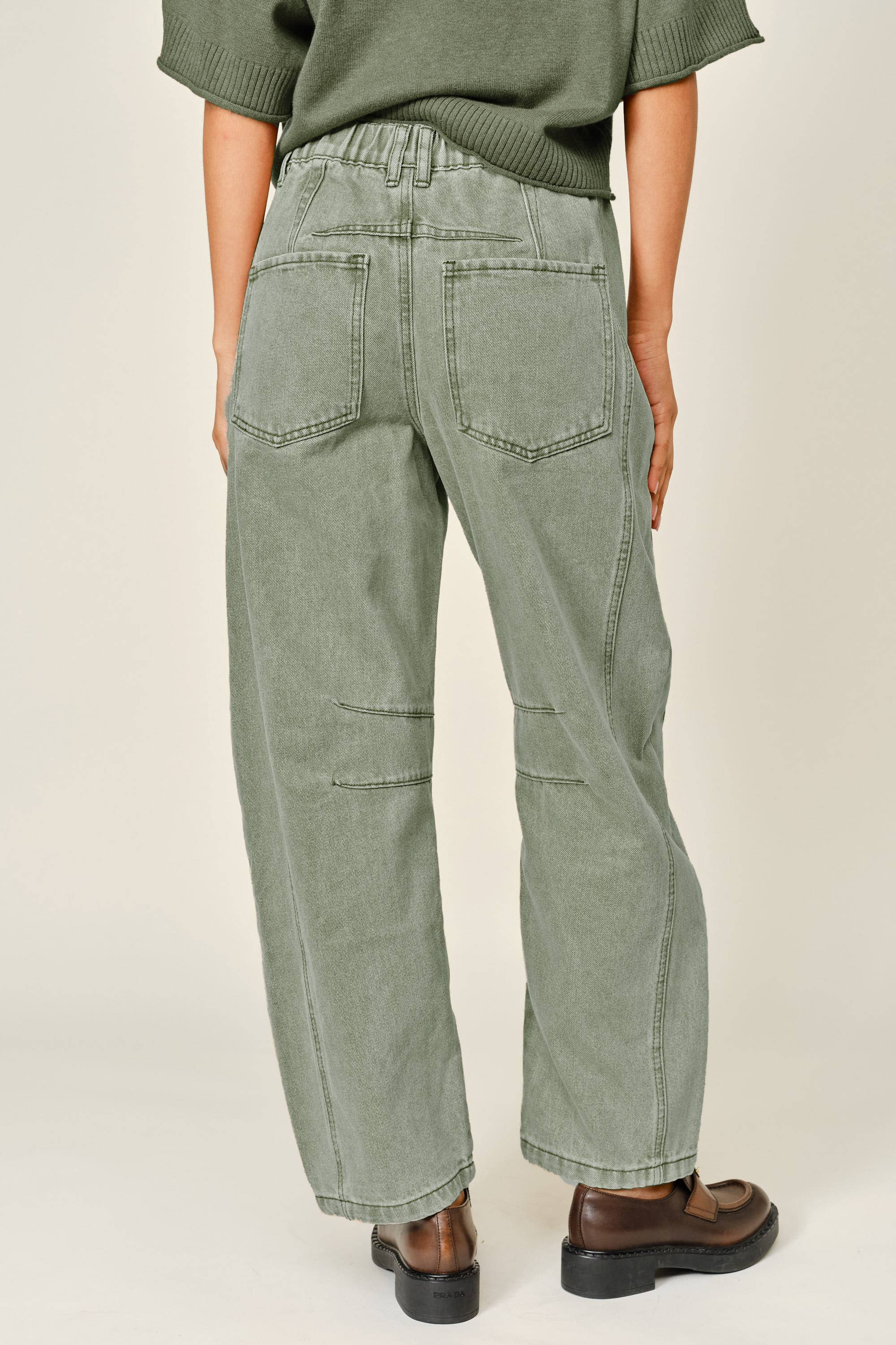 AJP5114 EMBROIDERED DETAIL COTTON BARREL PANTS