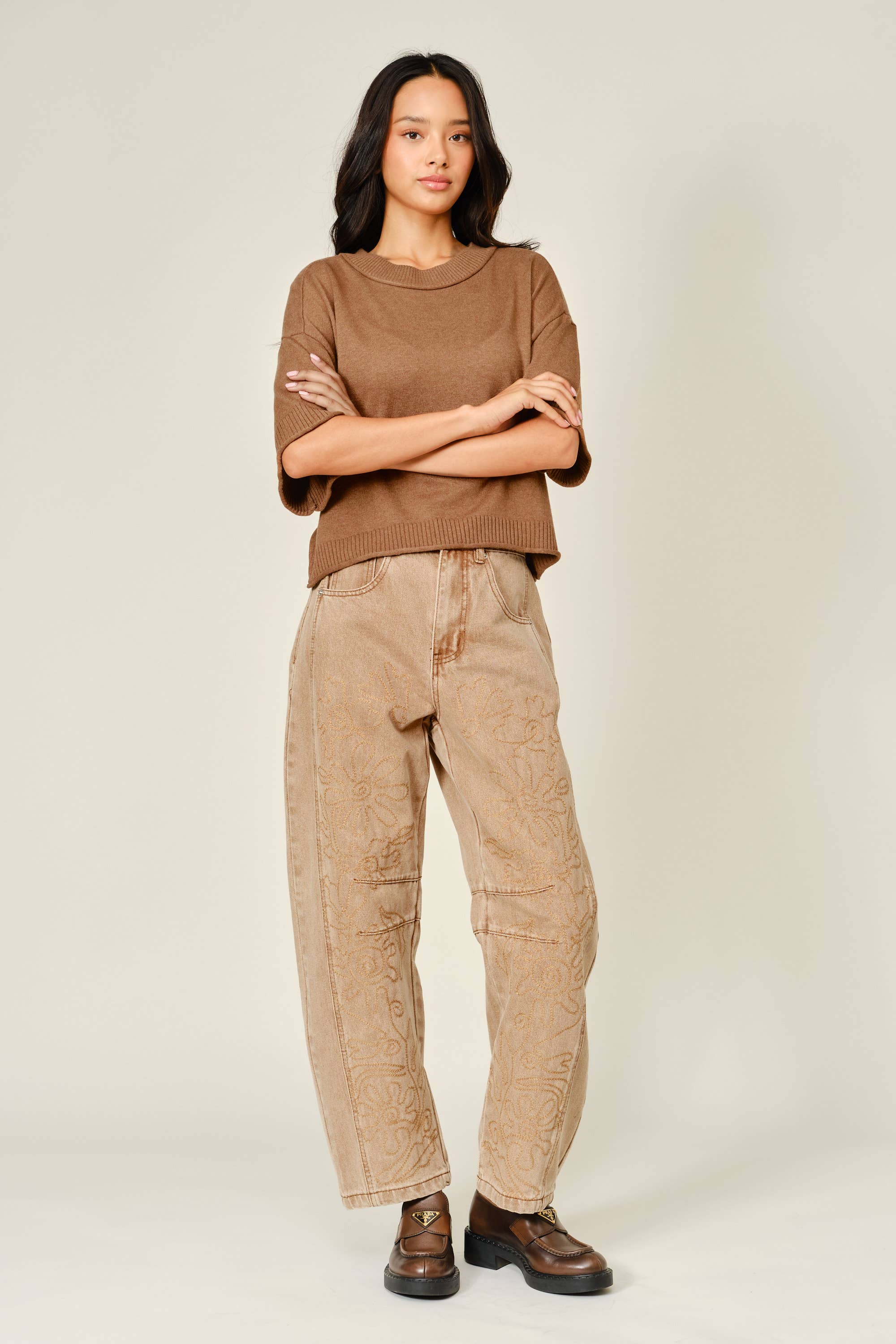 AJP5114 EMBROIDERED DETAIL COTTON BARREL PANTS