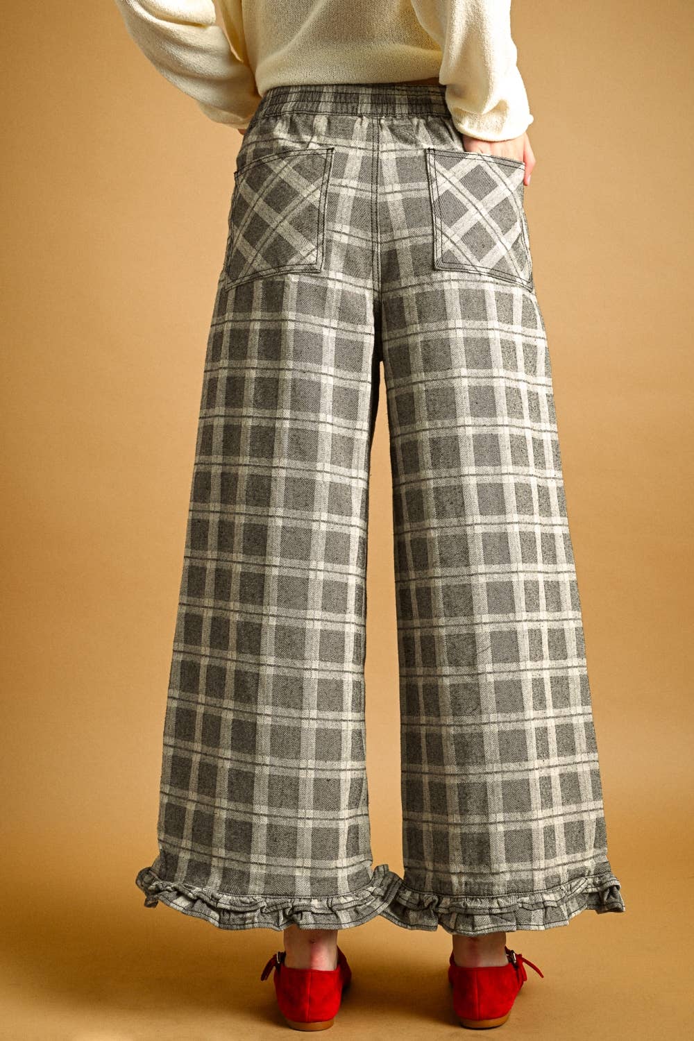Don’t Plaid Me Off Pants (P7524   RUFFLE DETAIL WITH PLAID FABRIC)