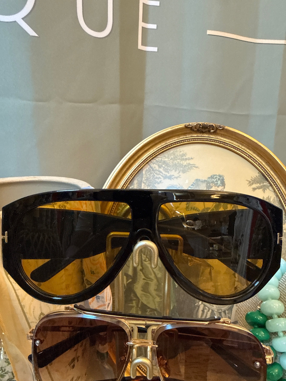 Dark Modern Aviator Sunglasses