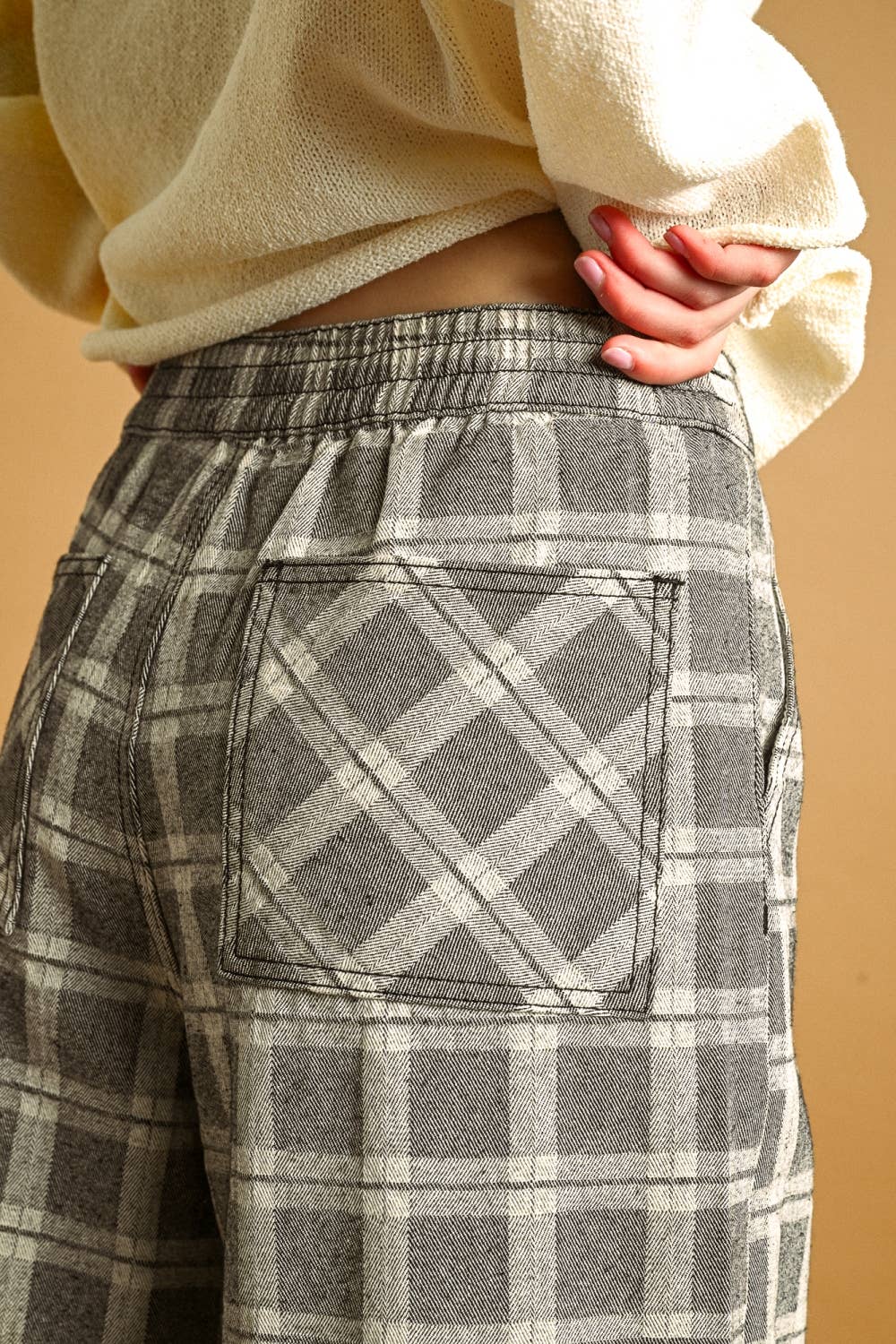 Don’t Plaid Me Off Pants (P7524   RUFFLE DETAIL WITH PLAID FABRIC)