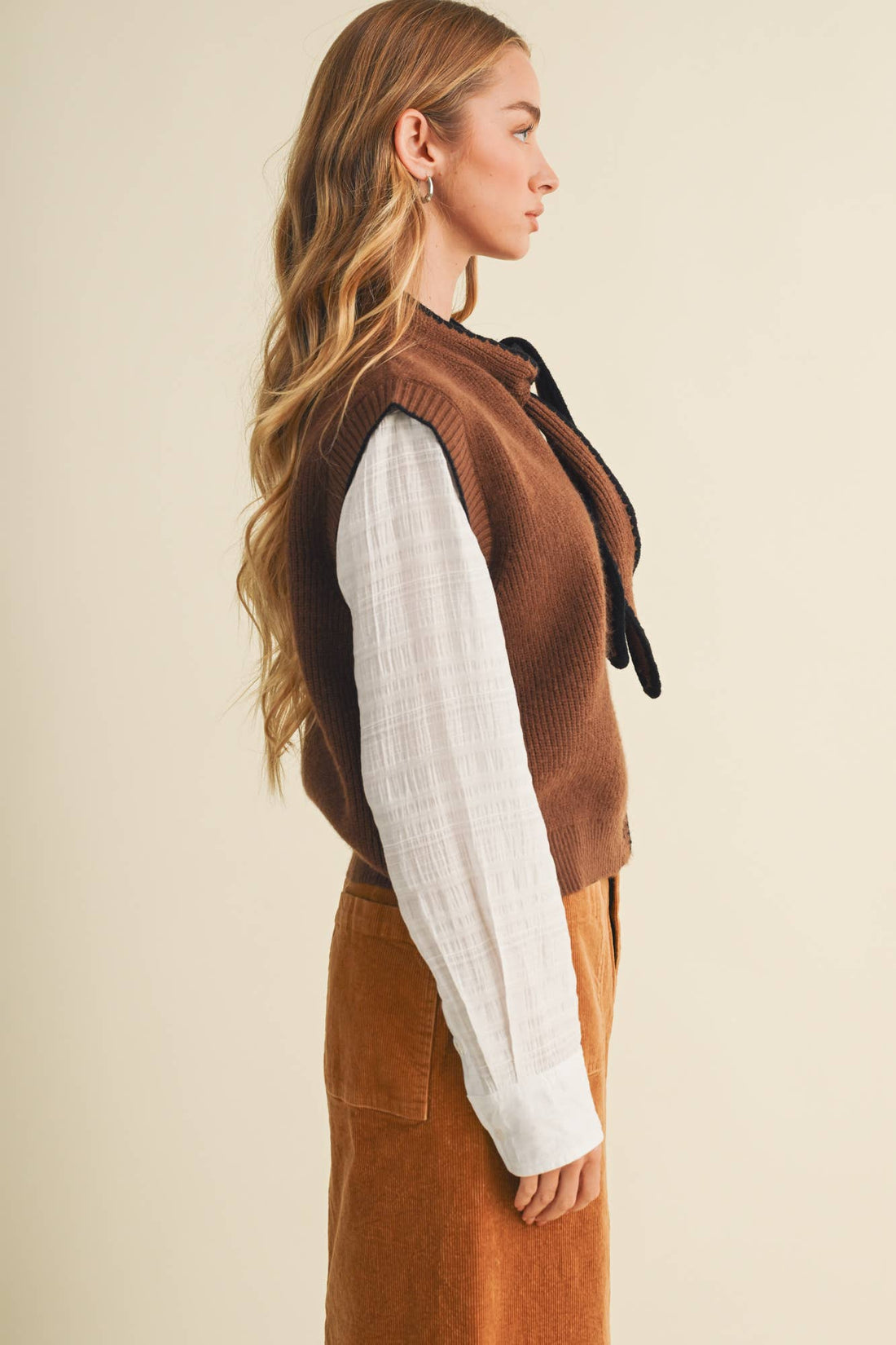 Scallop-Trim Tie-Neck Ribbed Knit Vest