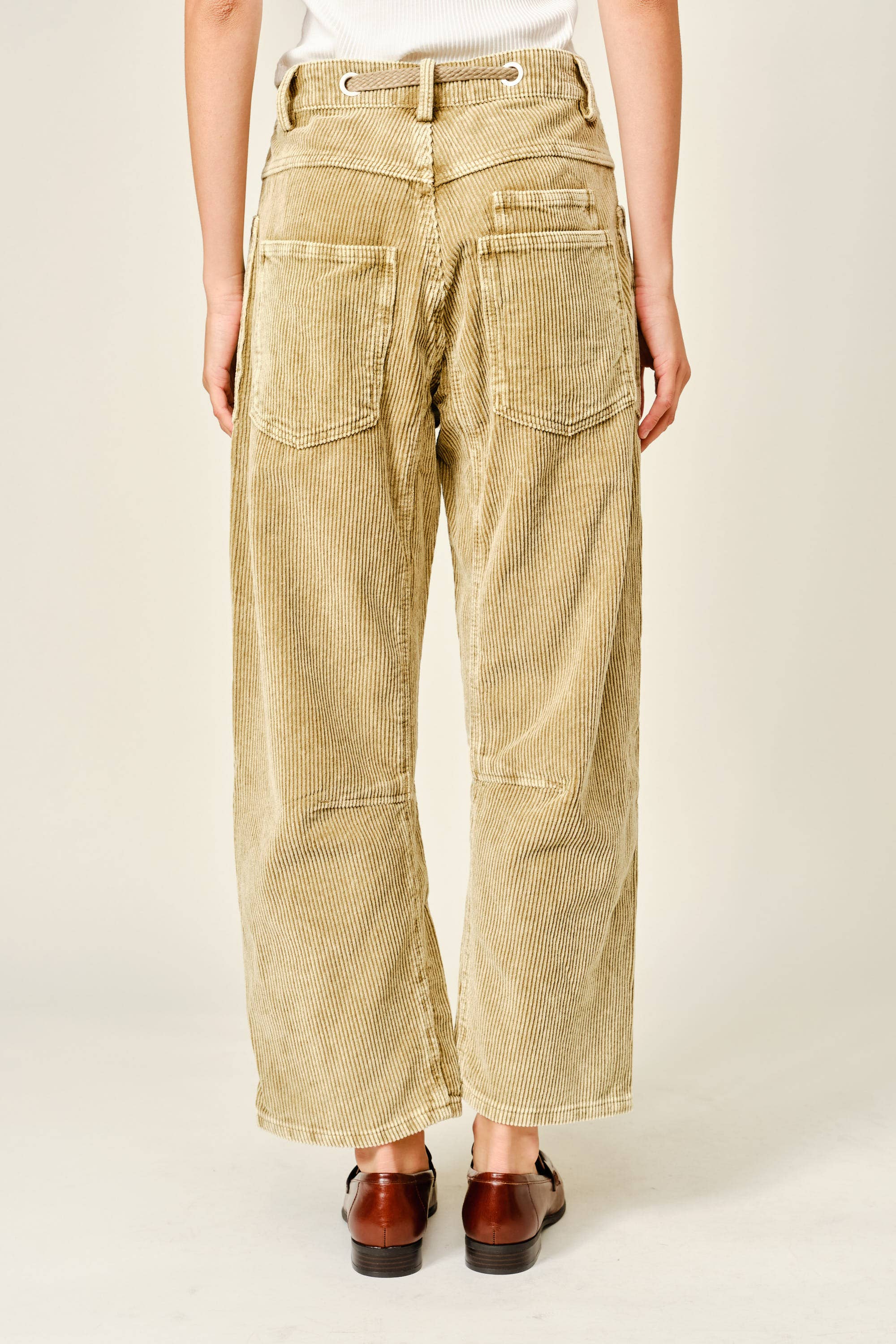 AJP5452 BARREL CORDUROY PANTS WITH EYELET WAIST